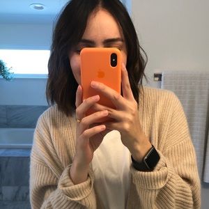 Meet your Posher, Alejandra